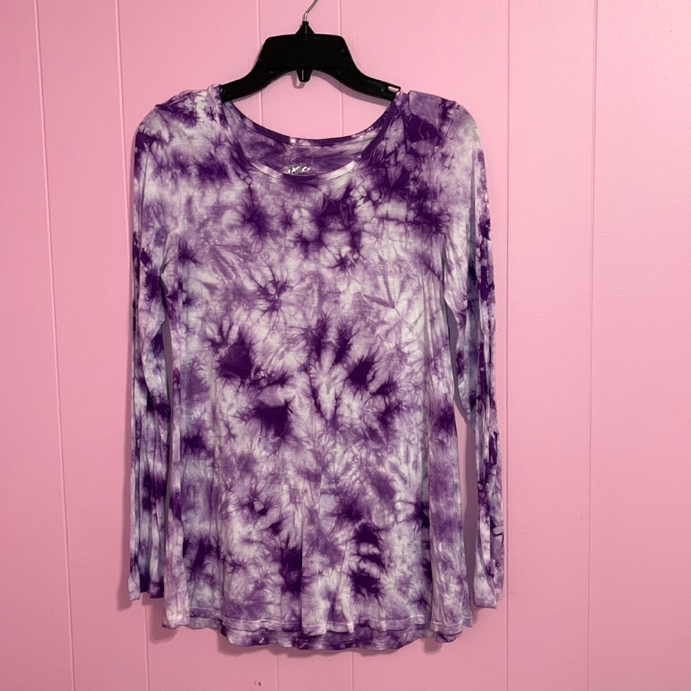 Girl’s Justice long-sleeve shirt size 18